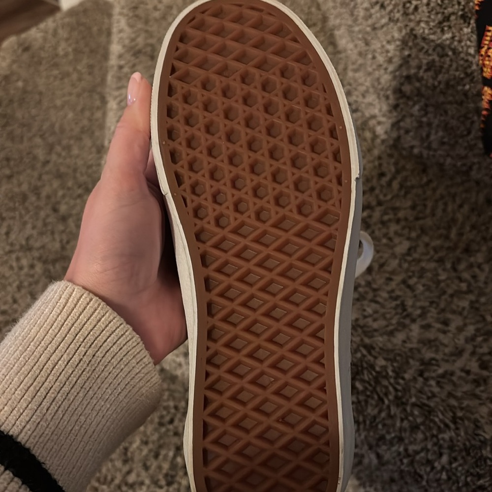Stranger Things Vans - Picture 3 of 7